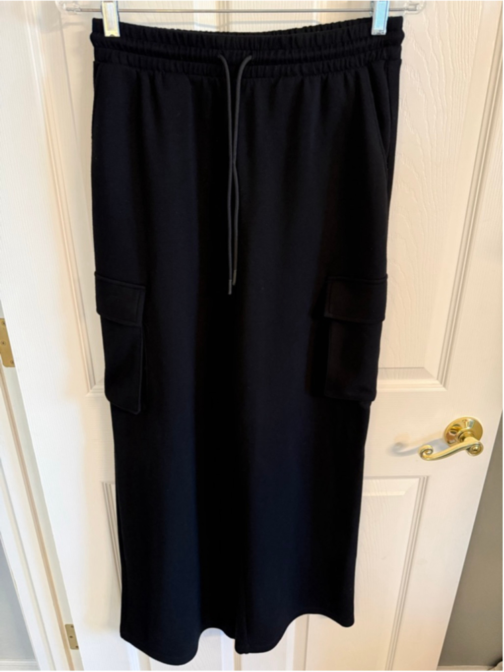 Scoop women's ultimate scubaknit wide-leg cargo sweatpants black size M